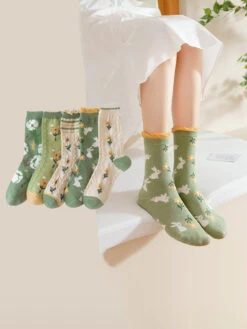 5 Pairs Women Artsy Flower Green Mid-Calf Socks IO1011 -Ada Fashion 02 6452f711 2297 474c 8ba3 5db5306eb3d8