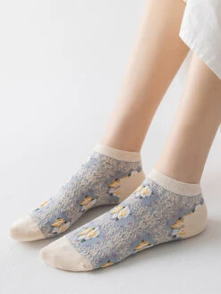 4 Pairs Women Summer Artsy Flower Jacquard Socks AS1009 -Ada Fashion 04 e48867e4 3c9f 400b b0b6 334b6e3ae312