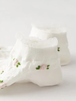 4 Pairs Women Summer Artsy Flower Jacquard Socks AS1009 -Ada Fashion 06 c1f33291 f4be 4cec bb35 5cd51d71f7f0