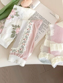 3 Pairs Women Elegant Flower Lace Spliced Thin Socks ZZ1010 -Ada Fashion 07 3f6a1968 a734 4e86 867a 8bdce646755b