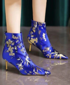 Chinese Style Handmade Embroidered Pointed Toe Slim Heel Short Boots CZ1023 -Ada Fashion Chinese Style Handmade Embroidered Pointed Toe Slim Heel Short Boots3