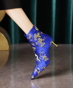 Chinese Style Handmade Embroidered Pointed Toe Slim Heel Short Boots CZ1023 -Ada Fashion Chinese Style Handmade Embroidered Pointed Toe Slim Heel Short Boots5