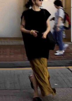 Italian Black Tops And Gold Skirts Side Open Patchwork Silk Two Piece SetSummer LY9124 -Ada Fashion Italian Black Tops And Gold Skirts Side Open Patchwork Silk Two Piece Set Summer2 e8746821 a24f 4048 8f3e a3fe08e08508