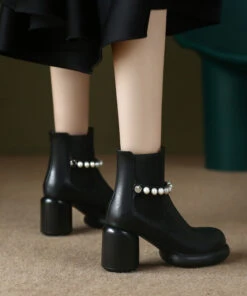 White Boots Chunky Cowhide Leather Handmade Splicing Nail Bead ML1679 -Ada Fashion White Boots Chunky Cowhide Leather Handmade Splicing Nail Bead4 767e55d6 380c 472b b451 cd693db897e1