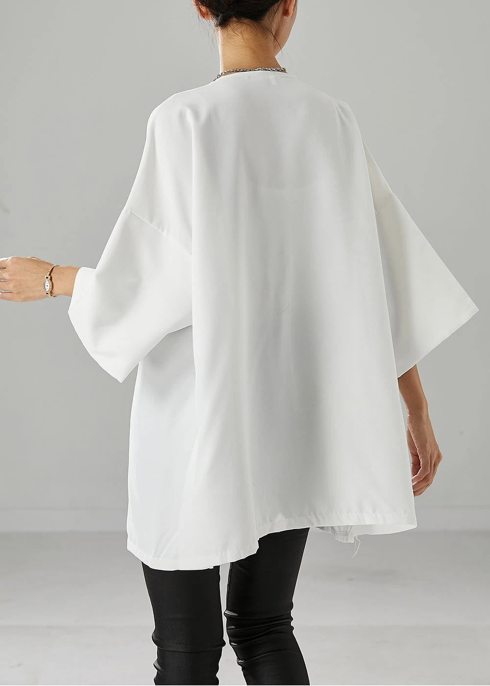 White Oversized Cotton Blouses Asymmetrical Bracelet Sleeve ML2502 6 White Oversized Cotton Blouses Asymmetrical Bracelet Sleeve ML2502 - Image 4